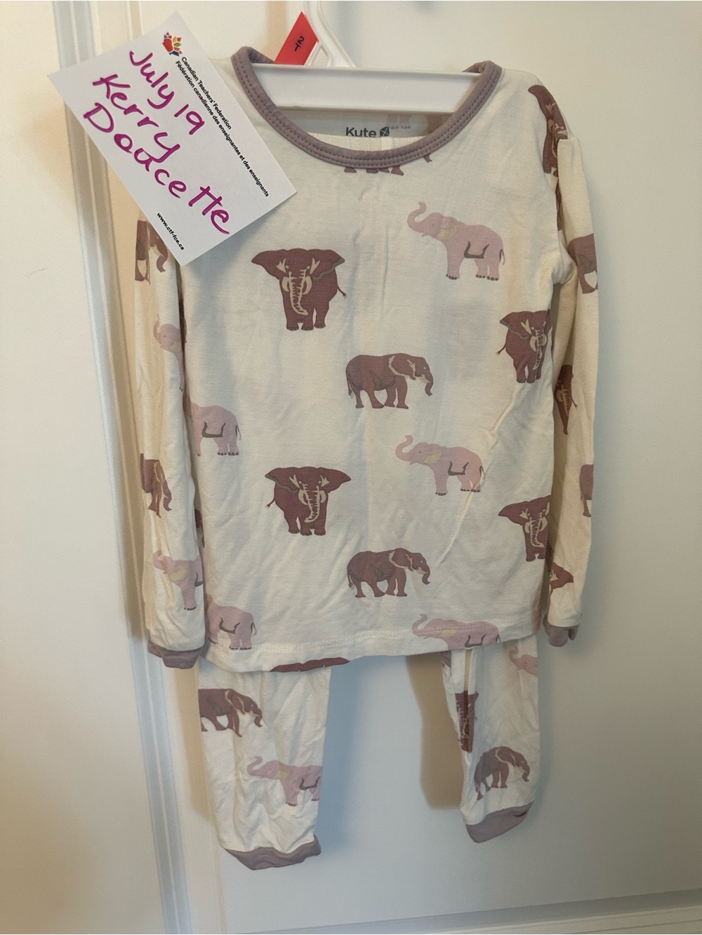 Kyte !!Kids Cream & Mauve Elephant Print Pajama Set